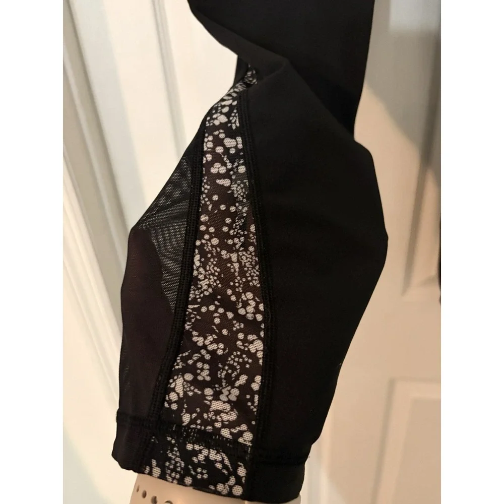 Lululemon‎ Athletica Black White M Cropped Mesh Leggings Women's Activewear